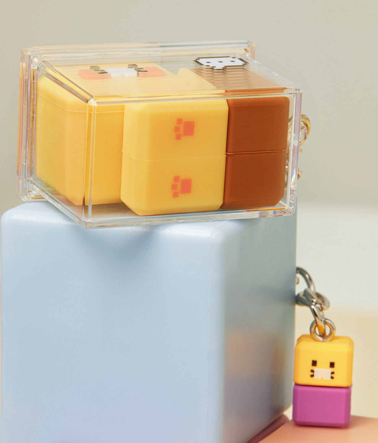 KAKAO FRIENDS - Figurine Porte-cles Chunsik - Detail 4