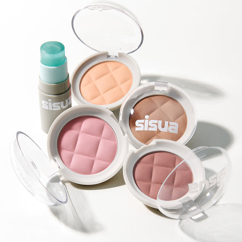 UNLEASHIA Waffle Dough Blusher de la marque UNLEASHIA, blush en poudre beige-rose en packaging miroir, sur fond clair.