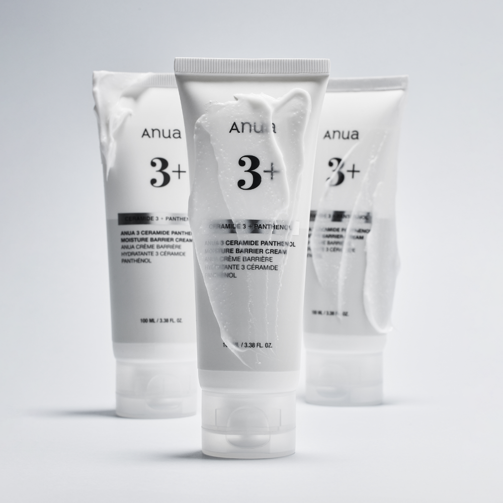 Décris l'image en français: ANUA Ceramide 3 + Panthenol Moisture Barrier Cream 100ml, marque ANUA, tubes sur fond blanc.