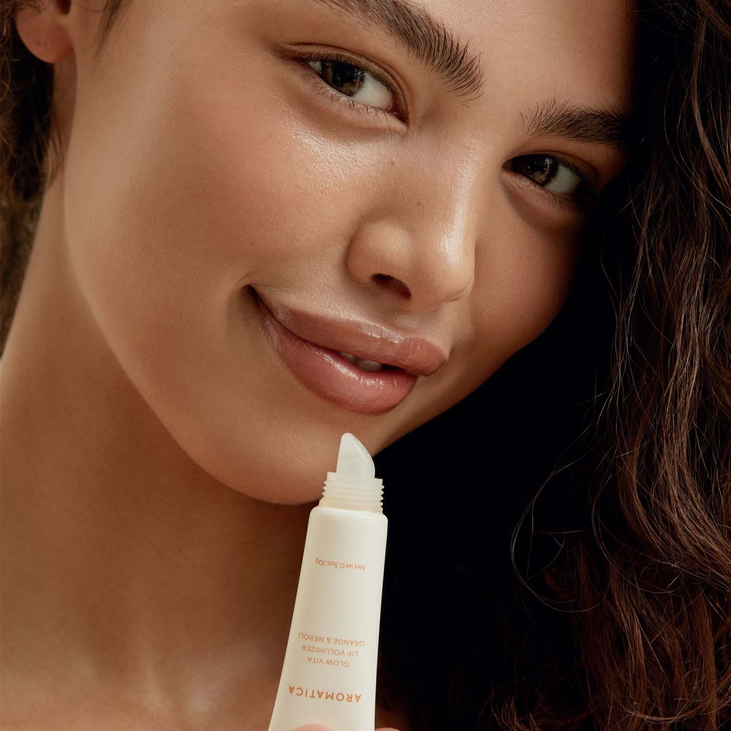 AROMATICA Glow Vita Lip Volumizer Orange & Neroli