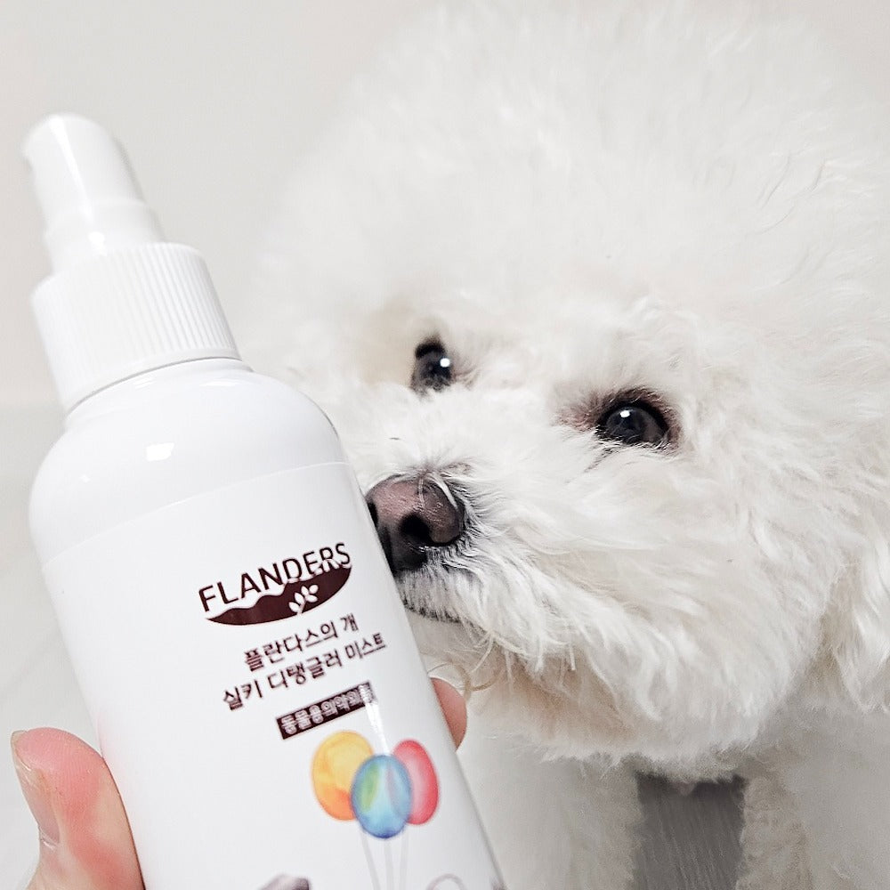 ATOMANDE Flander's Dog Silky Detangler Mist 200ml, marque Flander's, flacon vaporisateur, chien blanc sur fond clair