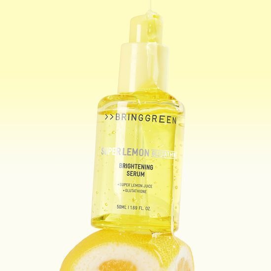 BRINGGREEN Super Lemon Glutathione Serum 50mL, flacon jaune avec décor citron; photo produit sur fond clair, marque BRINGGREEN