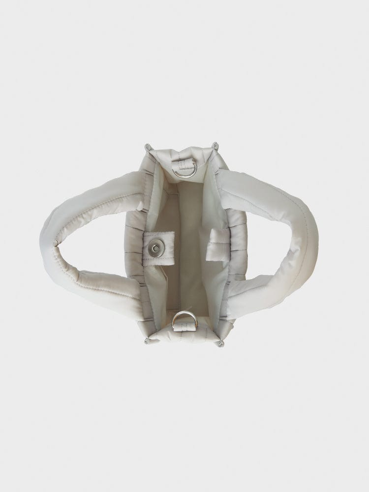 BT21 CHIMMY QUILTED BAG WITH FACE PLUSH BADGE WINTER EDITION, sac matelassé officiel BT21 avec badge CHIMMY, style hiver.