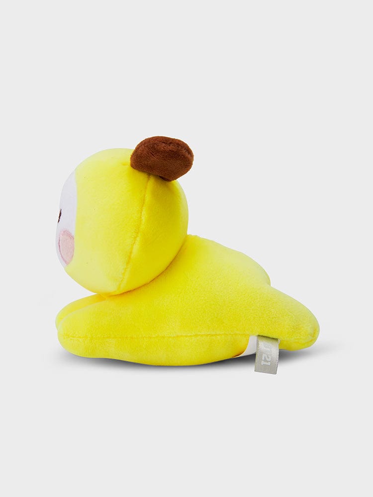 BT21 CHIMMY minini LYING DOLL, peluche chiot CHIMMY Jimin BTS au repos, style minimaliste, sur fond clair.