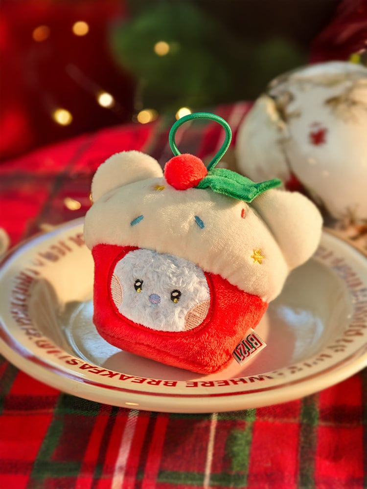 BT21 KOYA mini minini ORNAMENT PLUSH KEYRING PETITE HOLIDAY : porte-clés peluche KOYA, ambiance Noël sur assiette décorée