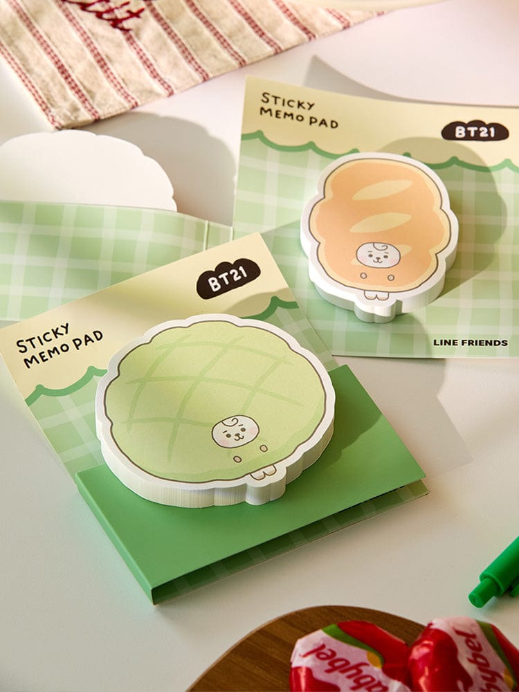 BT21 RJ BABY STICKY MEMO NOTEPADS BAKERY SHOP : post-it RJ alpaga sur support vert, marque LINE FRIENDS, style pâtisserie