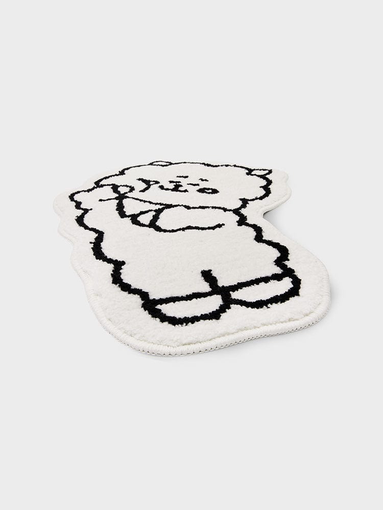 BT21 RJ NON-SLIP SMALL RUG COZY HOME : petit tapis non antidérapant officiel LINE FRIENDS, motif RJ kawaii dans un intérieur cosy.