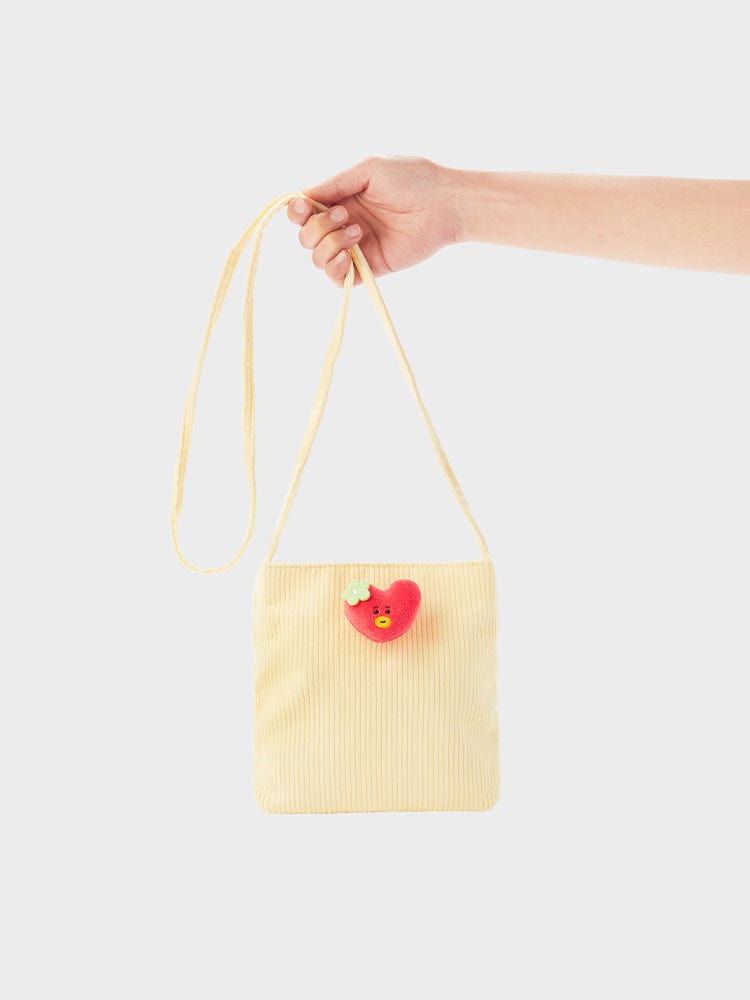 BT21 TATA MINI CORDUROY CROSSBODY BAG SPRING DAYS, sac pochettes LINE FRIENDS avec TATA V de BTS, en courroie jaune