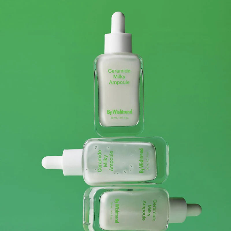 BY WISHTREND Ceramide Milky Ampoule 30ml de By Wishtrend, flacons en verre sur fond vert, photo produit