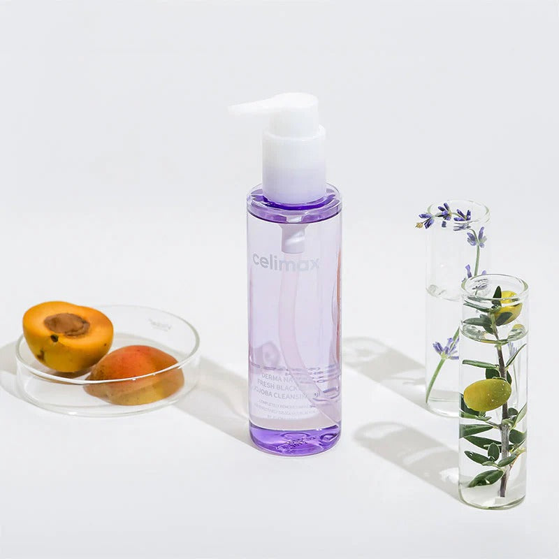 CELIMAX Derma Nature Fresh Blackhead Jojoba Cleansing Oil 150ml, flacon de marque sur fond clair avec ingrédients naturels