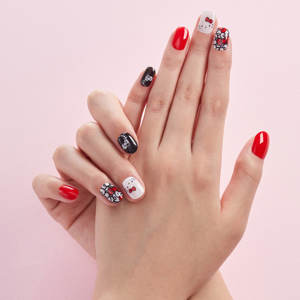 DASHING DIVA GLAZE Hello Kitty Classic Ribbon disponible sur Ma petite Coree, ton Eshop 100% K-beauty en direct de Seoul