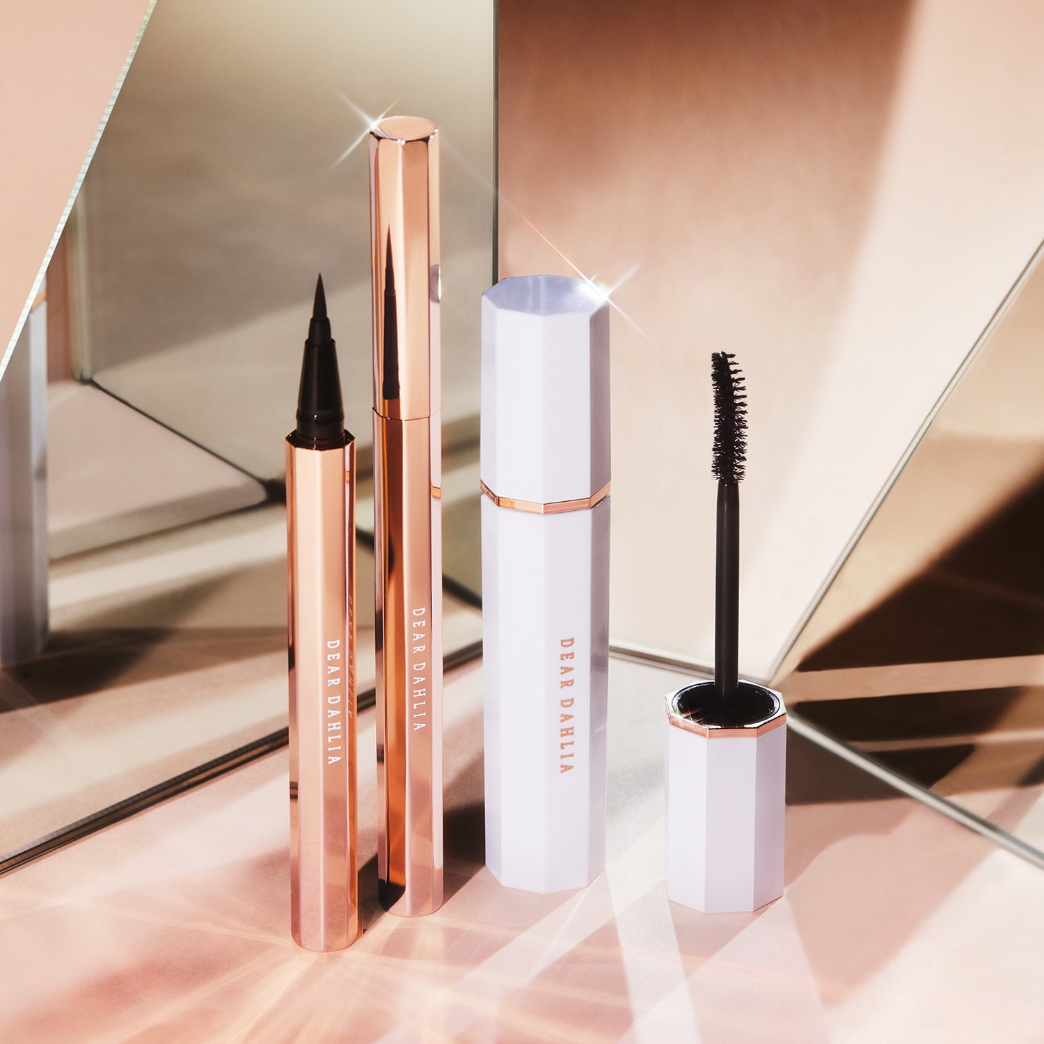 DEAR DAHLIA Paradise Dream Precision Pro Liquid Eyeliner disponible sur Ma petite Coree, ton Eshop 100% K-beauty en direct de Seoul