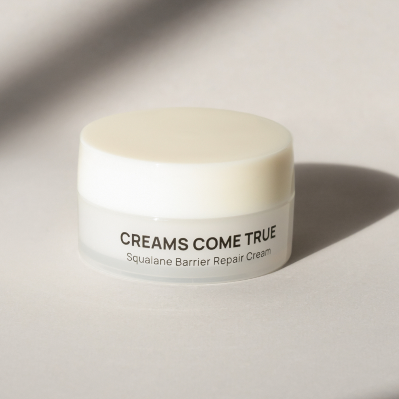 DE:MAF Creamscumtrue Squalane Barrier Repair Cream 15ml, pot crème sur fond clair, marque DE:MAF, “CREAMS COME TRUE”