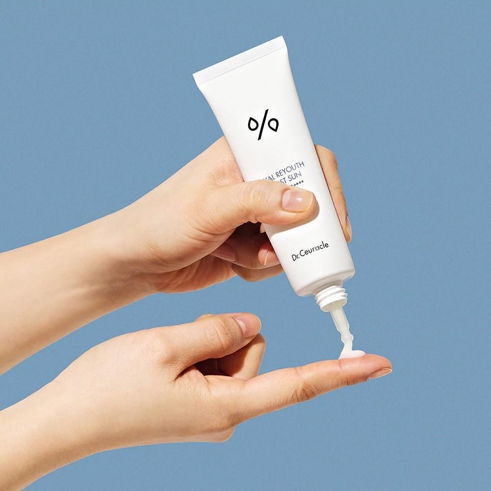 DR.CEURACLE Hyal Reyutsu Moist Sun SPF50+,PA++++