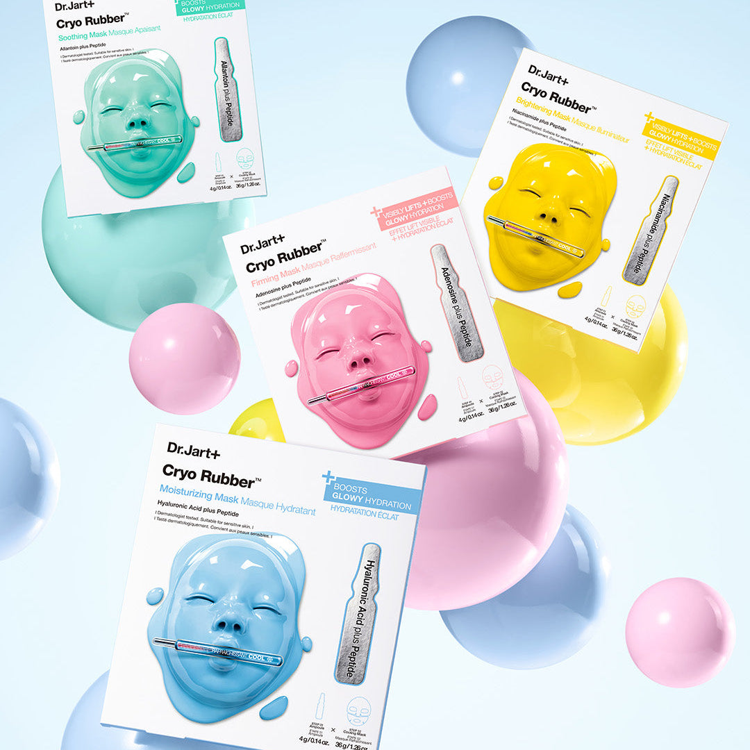 DR.JART+ Cryo Rubber Masks 4 Types : masques en caoutchouc cryo multicolores, produits Dr.Jart+ sur fond bleu/rose.
