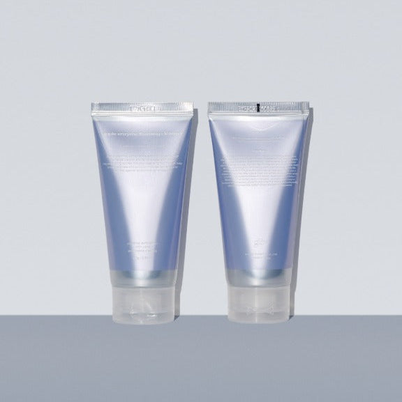 GLOW Apple Enzyme Cleansing Foam 110g, deux tubes de mousse nettoyante GLOW sur fond clair, style photo produit