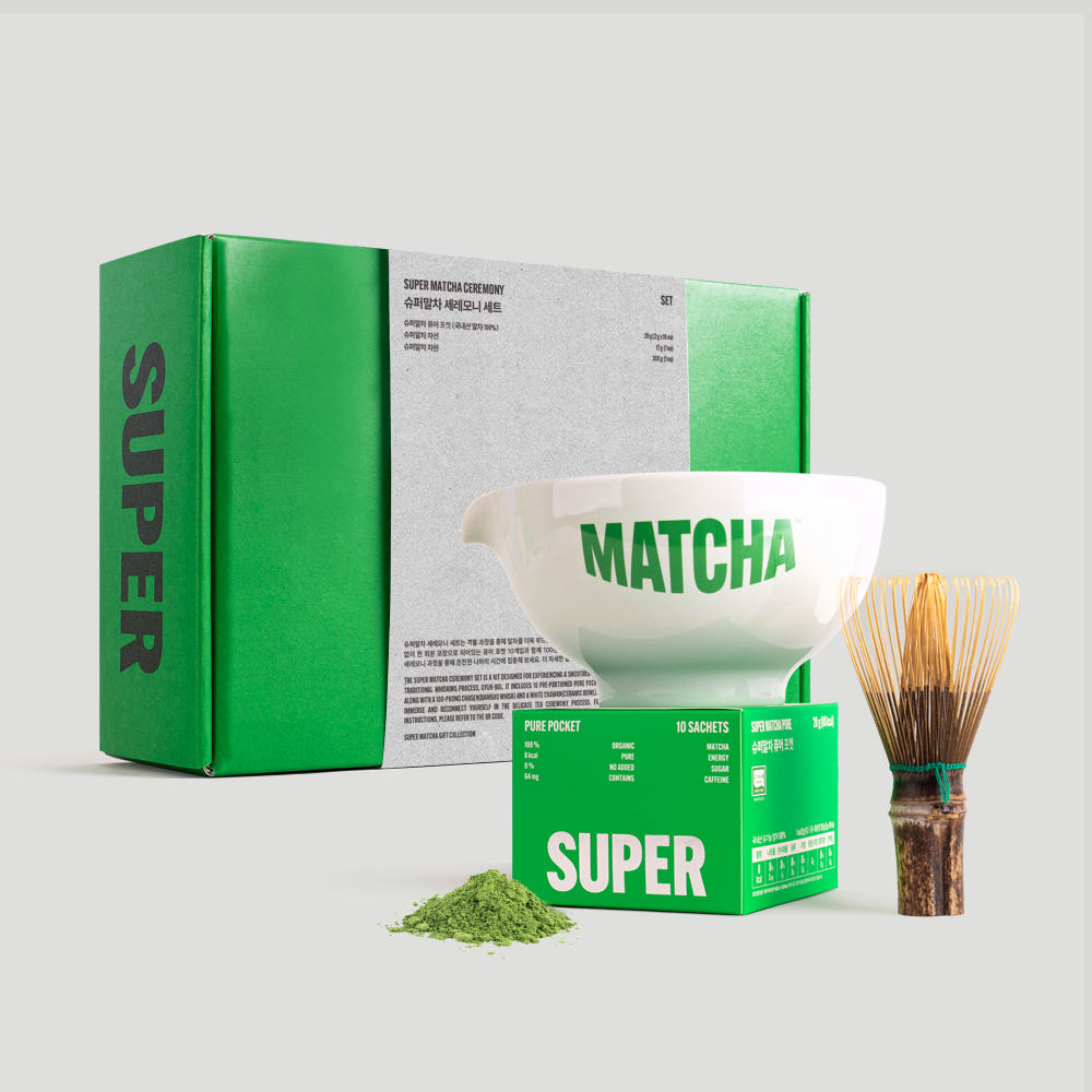 HIT THE TEA Super Matcha Caremony Set (Cha Seon+Cha Wan+Pure 10) : set matcha vert, bol, boîte, fouet, contexte rituel.