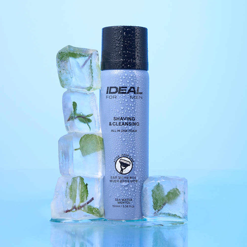 IDEAL FOR MEN Shaving & All-in-One Cleansing Foam 100ml, flacon bleu sur glace avec cristaux verts, visuel produit marque