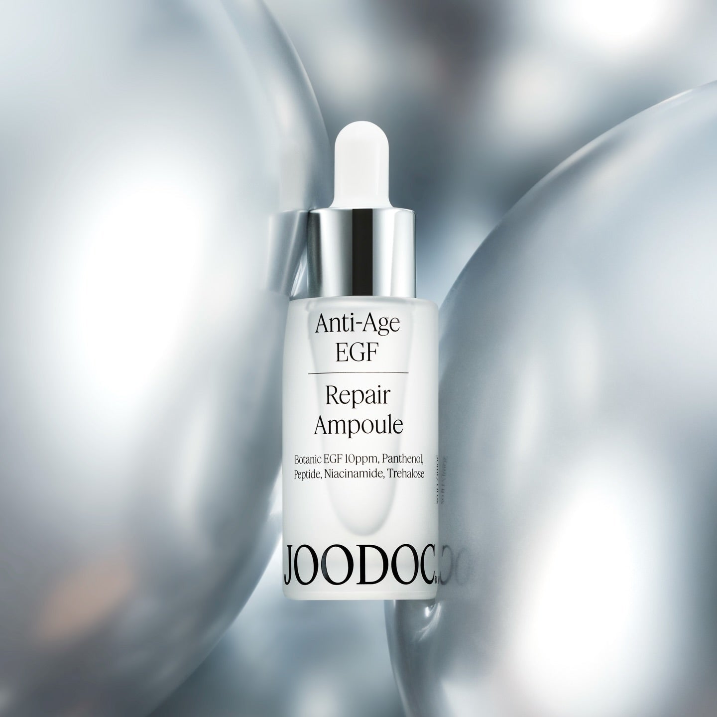 JOODOC Anti-Age EGF Regeneration Super Ampoule 30ml : flacon sérum anti-âge sur fond bleu, ambiance soins beauté.