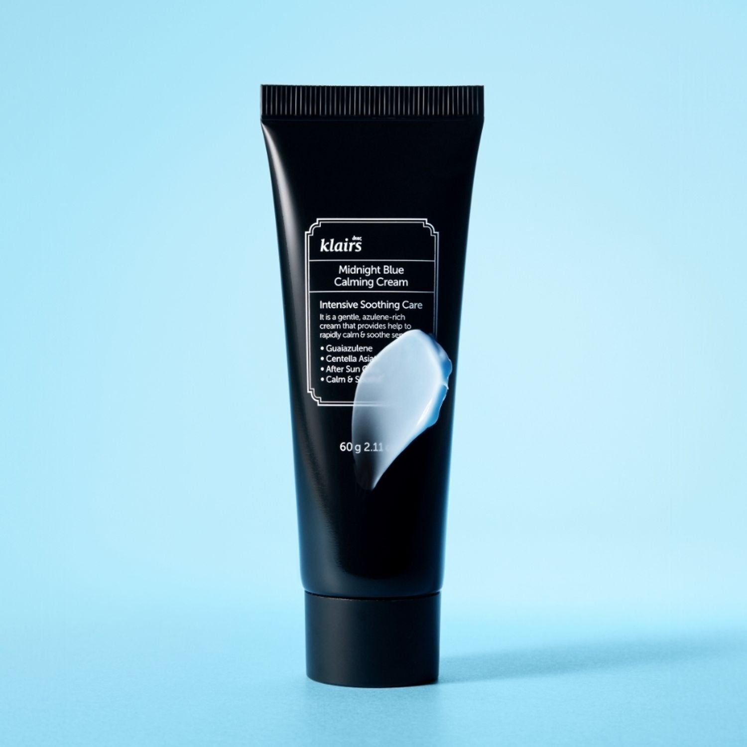 KLAIRS EGF Midnight Blue Calming Cream 60g de la marque KLAIRS, tube bleu sur fond bleu clair.