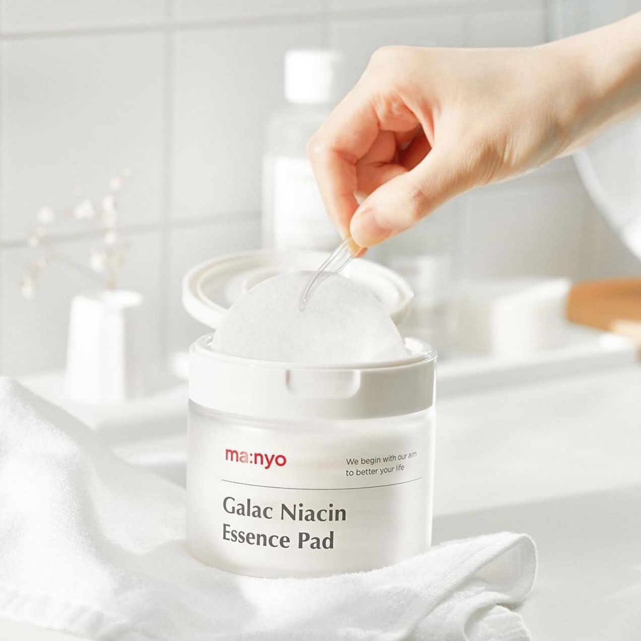 MANYO Galac Niacin Essence Pad 80 Sheets disponible sur Ma petite Coree, ton Eshop 100% K-beauty en direct de Seoul