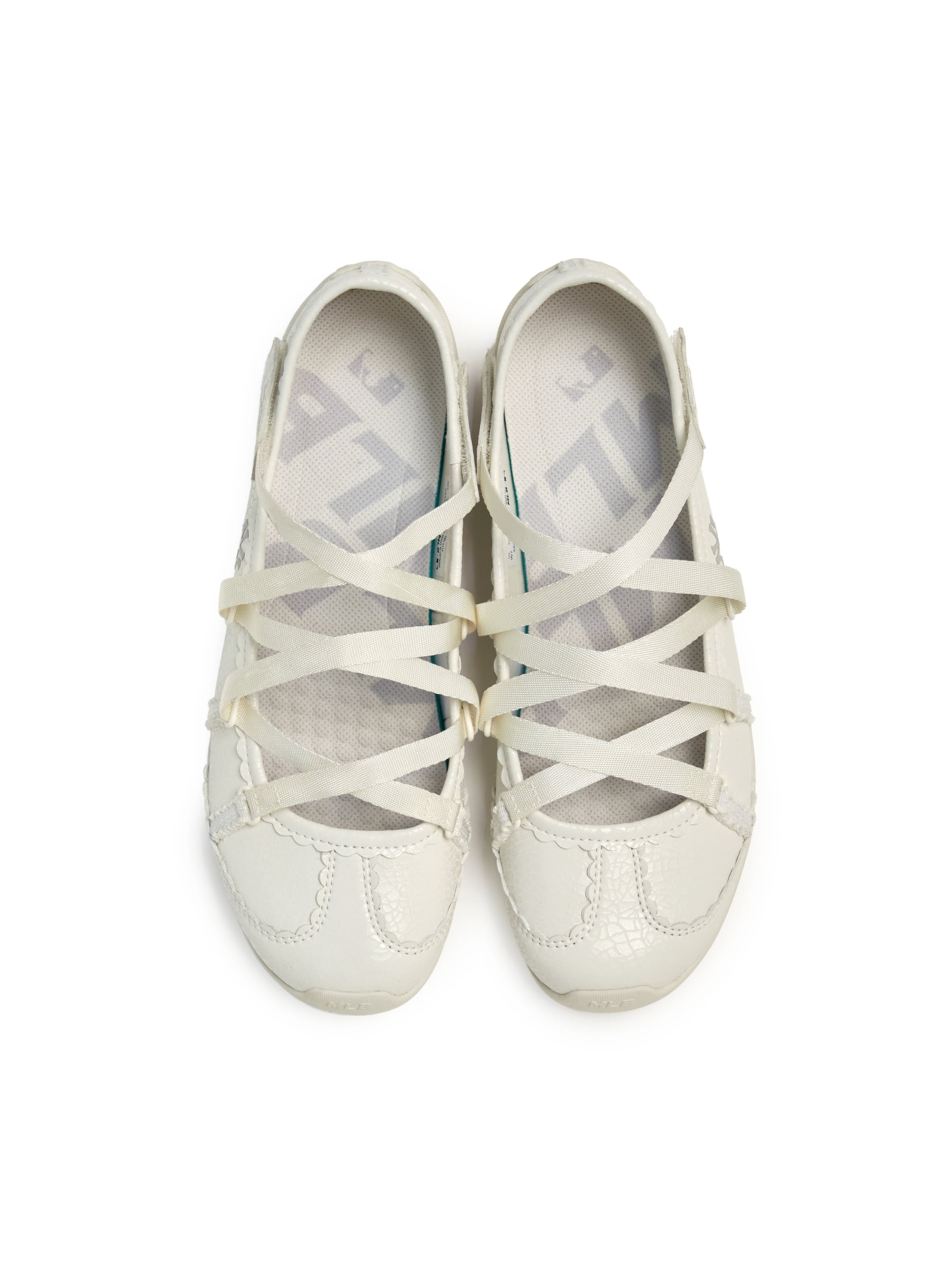 MLB Flare Mary Jane New York Yankees CREAM, chaussures type Mary Jane blanches, vue de face sur fond clair, MLB.