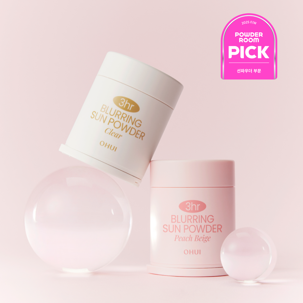 OHUI 3HR Blurring Sun Powder SPF30 PA++ 20g : poudre solaire floue 3 heures, en packaging sur fond rose.