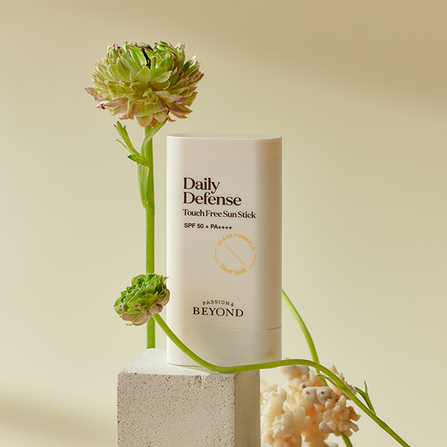 PASSION & BEYOND Daily Defense Touch Free Sun Stick SPF50+ 18g disponible sur Ma petite Coree, ton Eshop 100% K-beauty en direct de Seoul