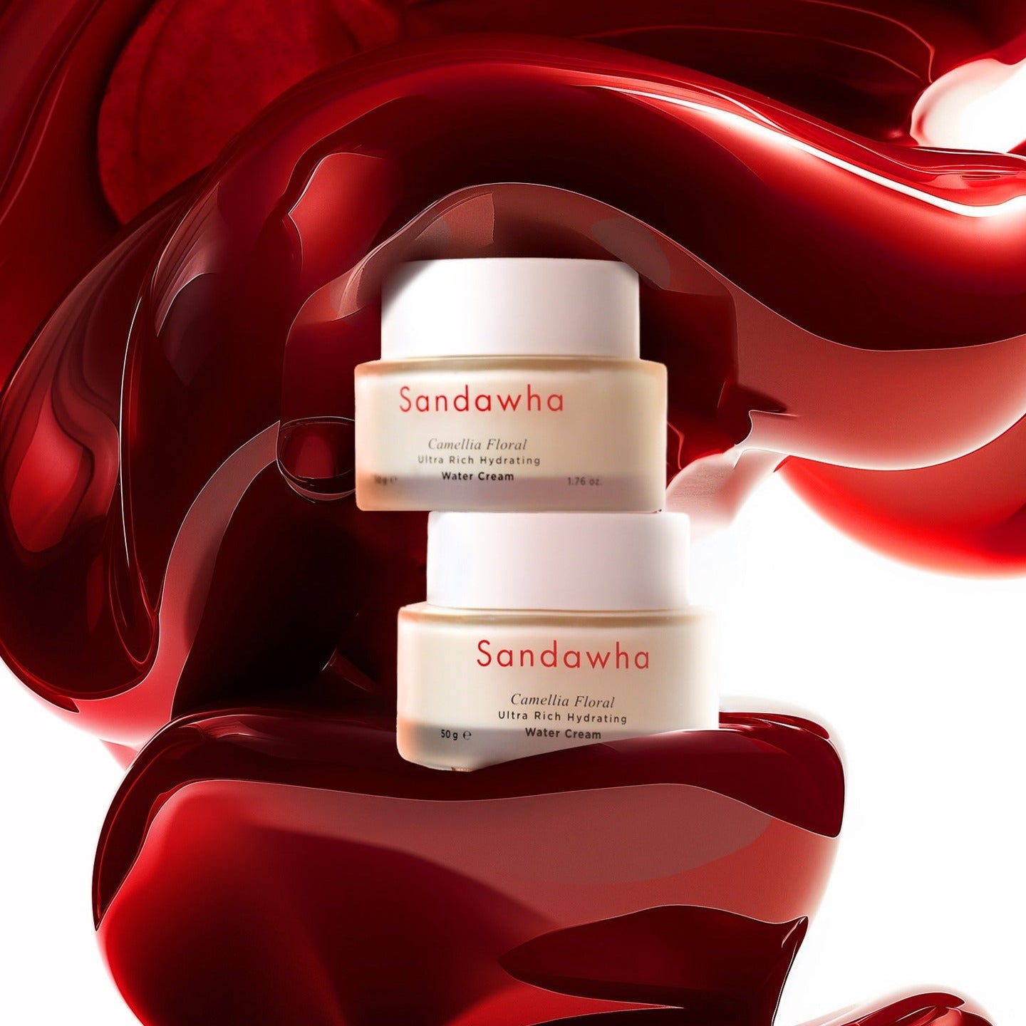 SANDAWHA Camellia Lumina Glow Cream 50g, crème visage sur fond rouge liquide, marque SANDAWHA, visuel luxe