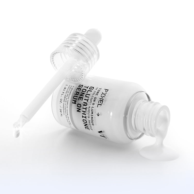 VT COSMETIC Glutathione Tone-On Serum 30ml de la marque VT COSMETIC, flacon et texture sur fond blanc.