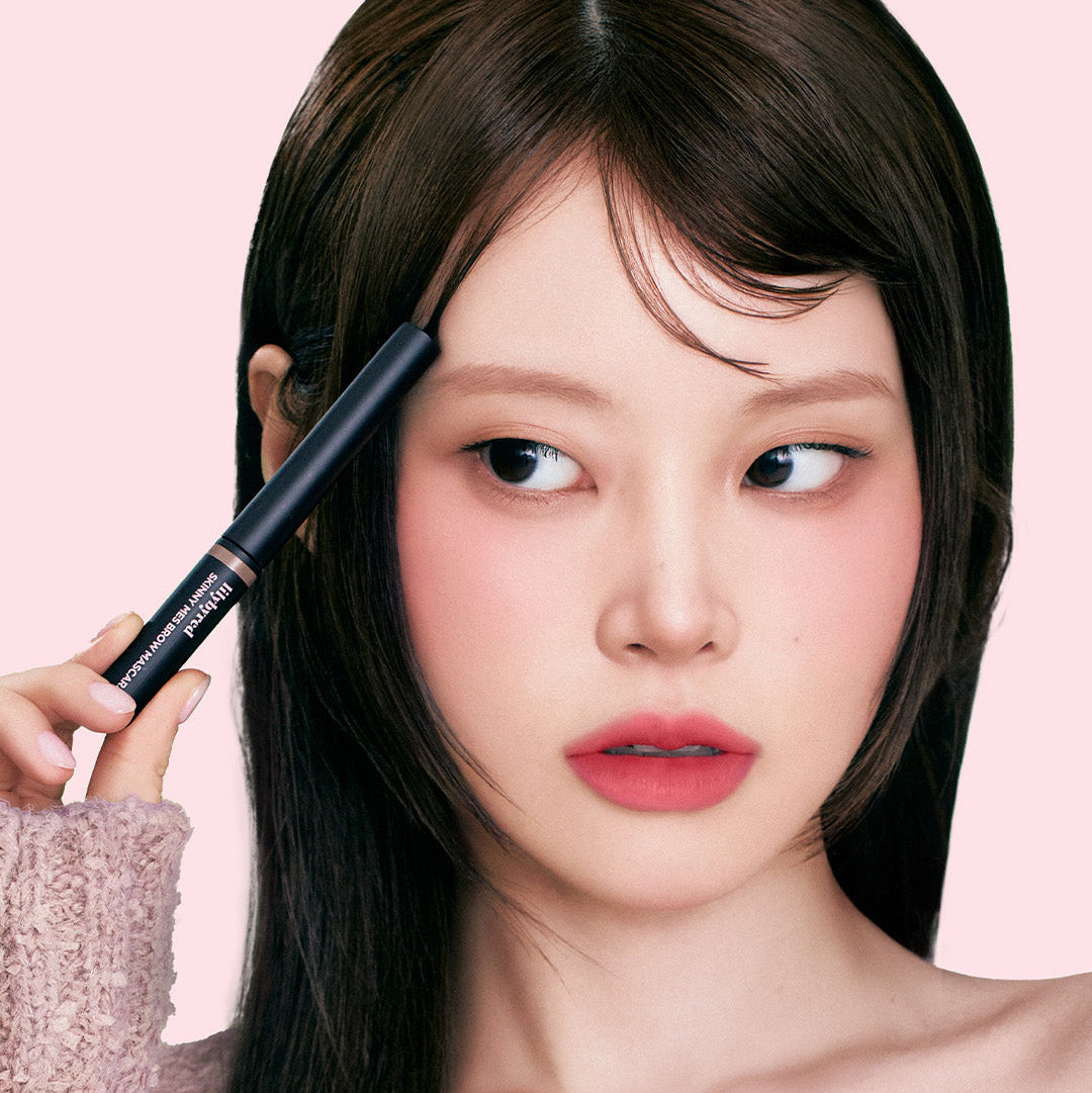 LILYBYRED Skinny Mes Brow Cara