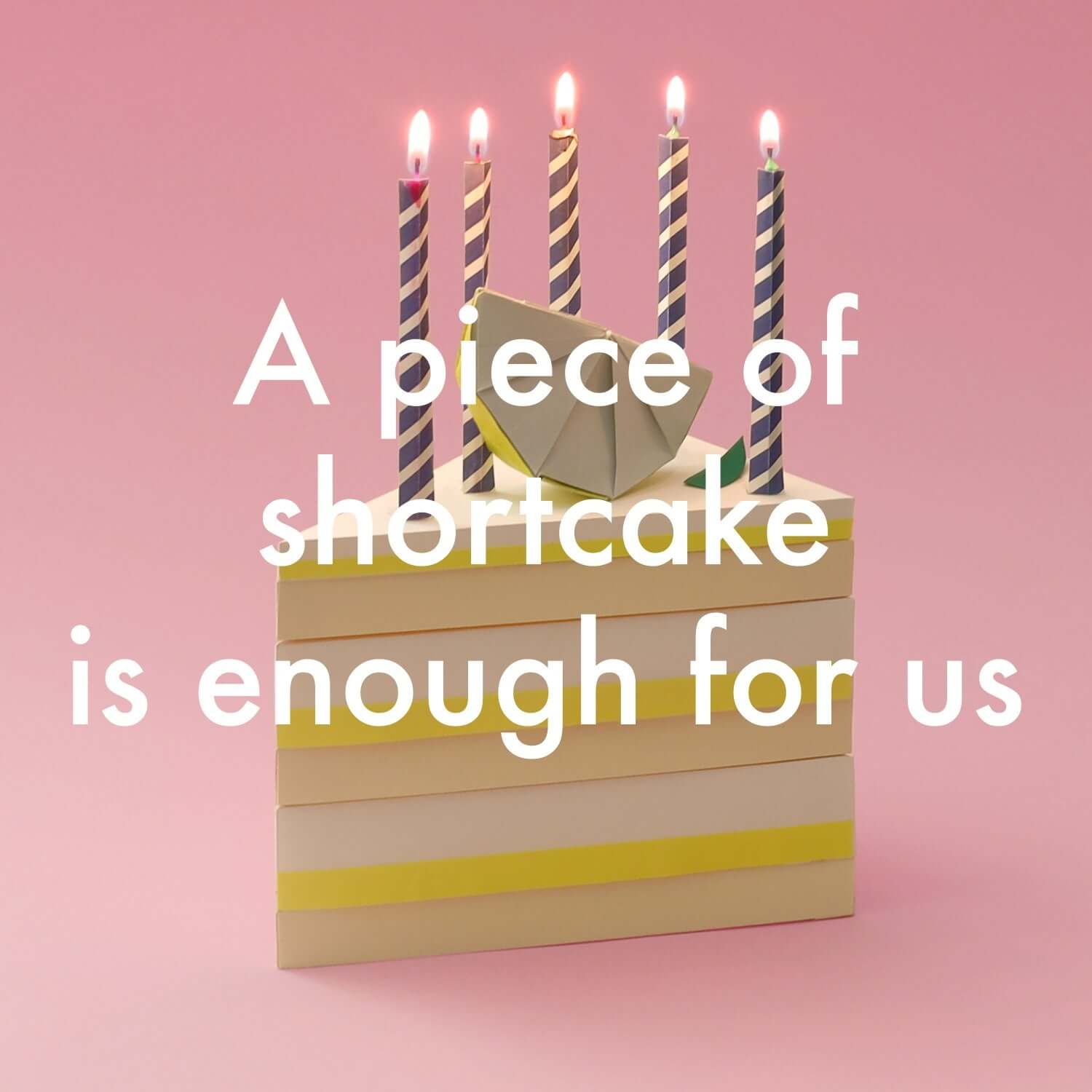 10CM - [5.0] (Acoustic) - Album Kpop : gâteau d’anniversaire aux bougies, ambiance rose, visuel promo 10cm