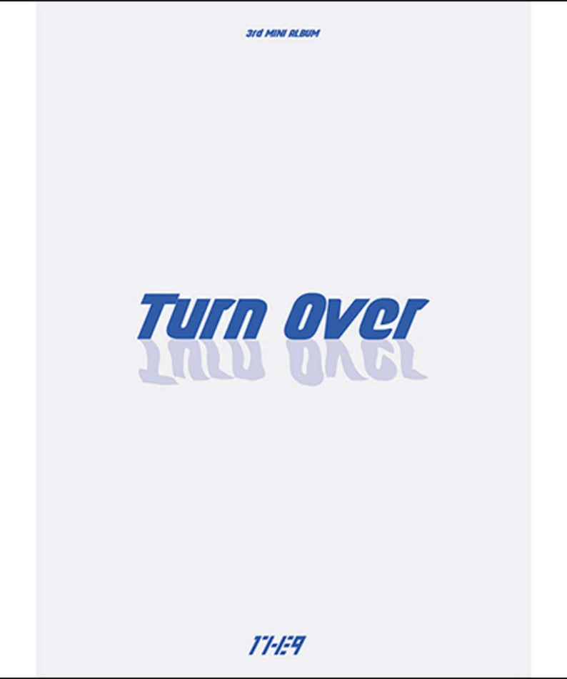 1THE9 - [TURN OVER] - Album Kpop de 1THE9, pochette blanche “Turn Over” bleu, style K-pop dynamique.