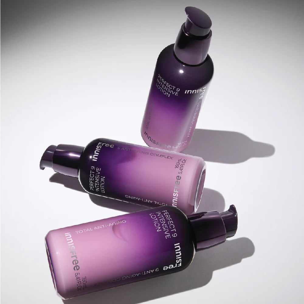 INNISFREE Perfect 9 Intensive Lotion 160ml de la marque Innisfree sur fond clair, bouteilles violettes en contexte beauté.