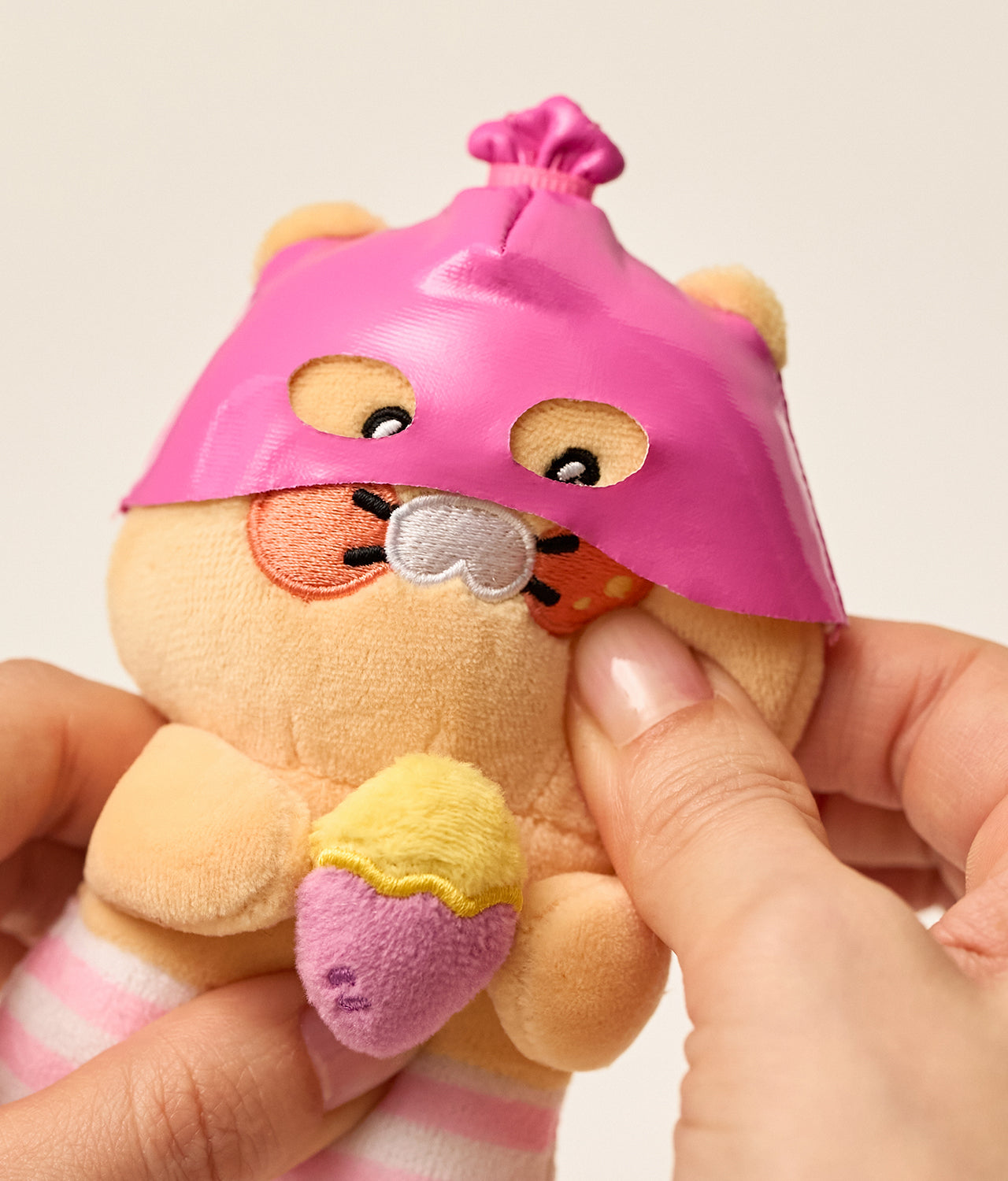 KAKAO FRIENDS - PeluchePorte-cles Chunsik - Detail 5