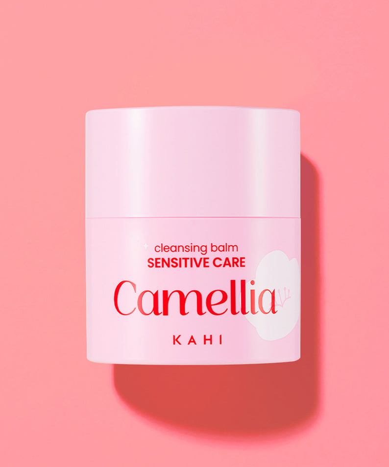 Produit KAHI Cleansing Balm Sensitive Care 50ml sur fond rose, soin délicat pour peaux sensibles, hydratation et nettoyage doux.