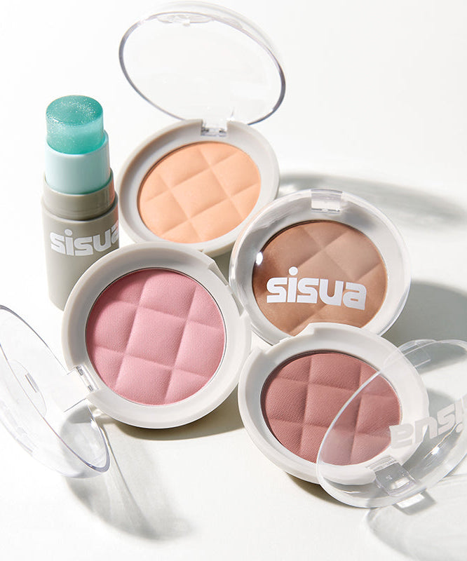 UNLEASHIA Waffle Dough Blusher de la marque UNLEASHIA, blush en poudre beige-rose en packaging miroir, sur fond clair.