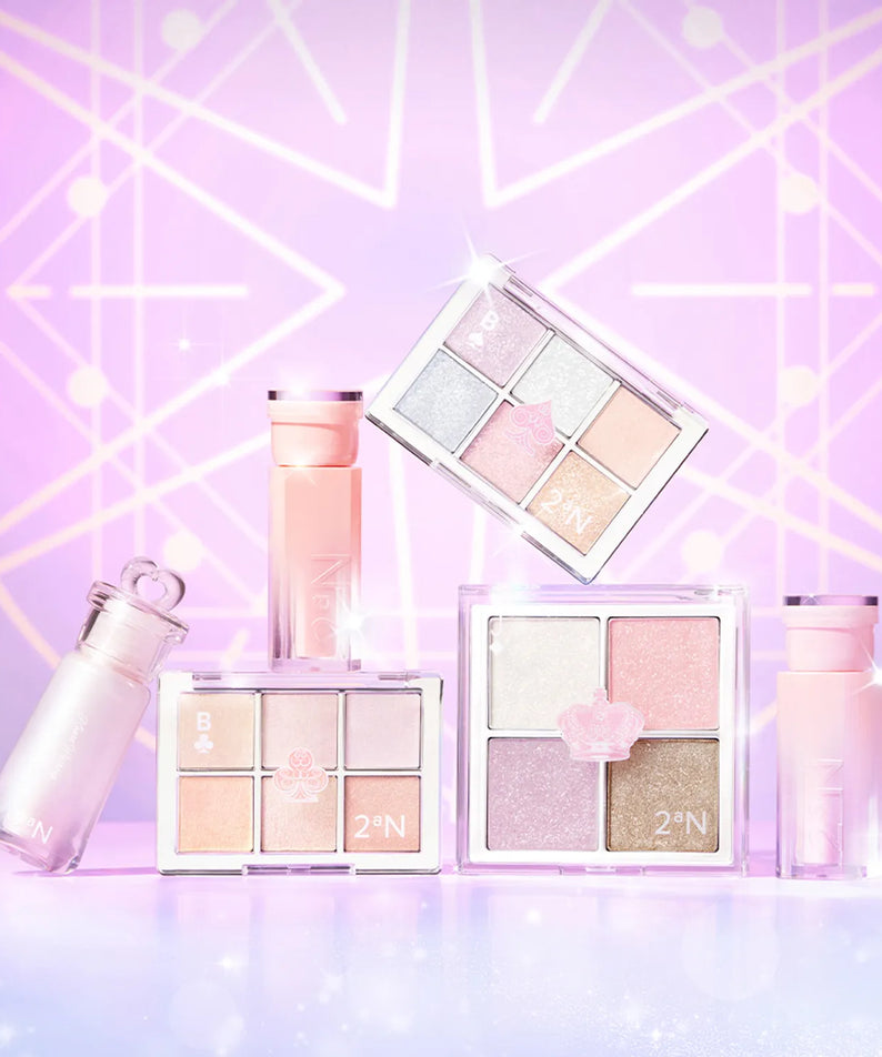 2AN  Jelly Glow Highlighter Palette 10.8g, palette illuminatrice, sur fond violet décoré, marque 2AN, rendu scintillant.