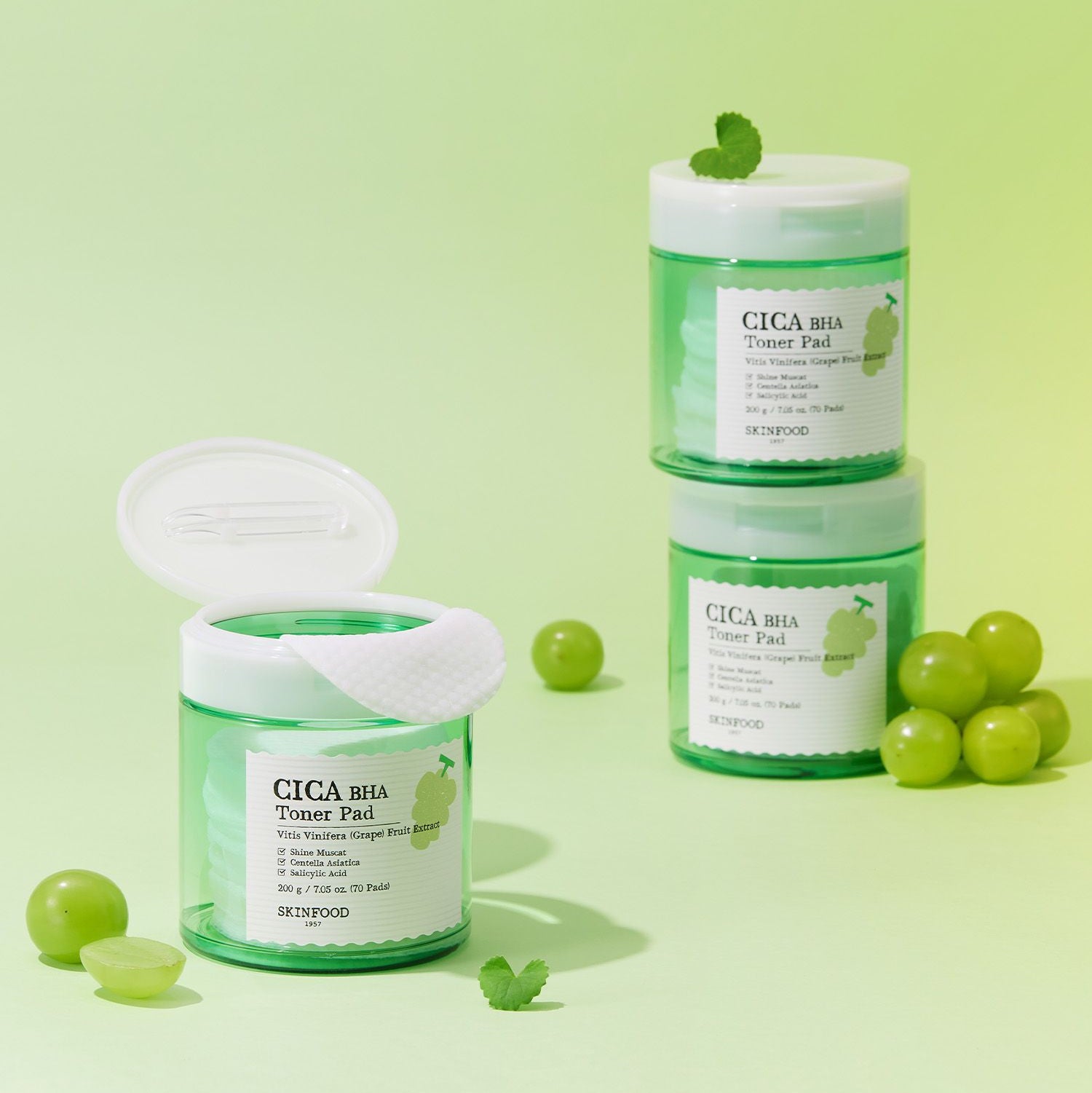 SKINFOOD Shine Muscat Cica Bach Toner Pad (70 sheets)