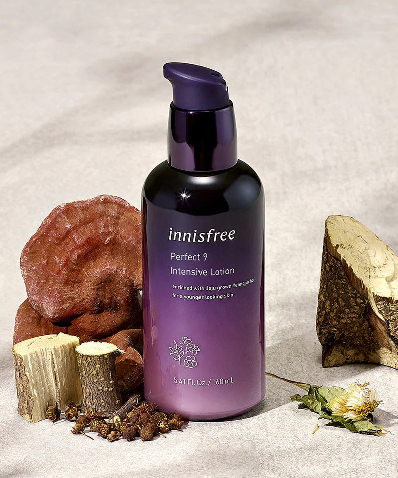 INNISFREE Perfect 9 Intensive Lotion 160ml, bouteille sur fond clair avec ingrédients naturels; marque Innisfree en contexte visuel.