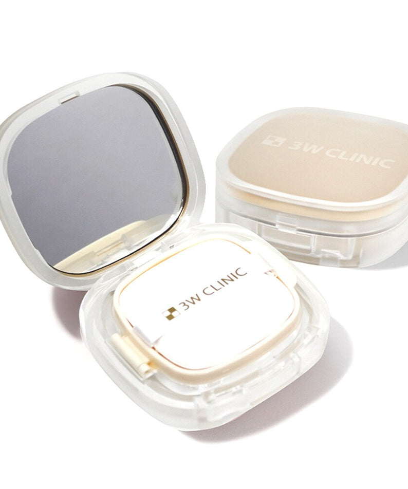 3W CLINIC Collagen & Luxury Gold Coverfit Cushion Pact ouvert et fermé, compact de luxe avec miroir, produit de beauté haut de gamme.
