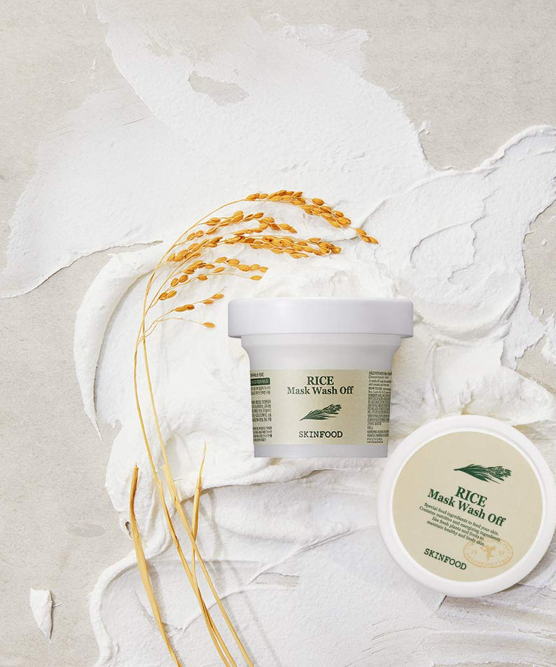 SKINFOOD Rice Mask Wash Off 120g, masque à la marque SKINFOOD sur fond blanc, texture crème et rubans de riz