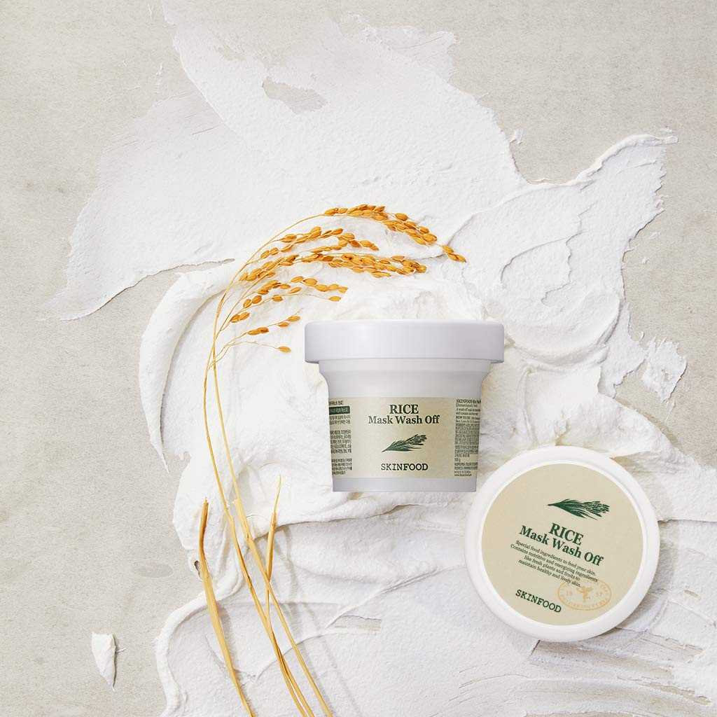 SKINFOOD Rice Mask Wash Off 120g, masque à la marque SKINFOOD sur fond blanc, texture crème et rubans de riz