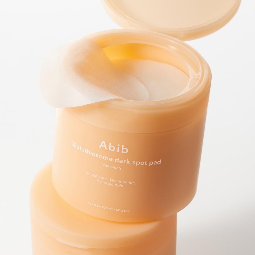 ABIB Glutathiosome Dark Spot Pad Vita Touch 60 EA, pads en pot, marquage Abib, gros plan sur produit cosmétique