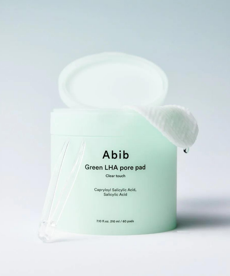 ABIB  Green LHA Pore Pad Clear Touch 60 Sheets d’ABIB, photo pack vert clair sur fond blanc, papier applicateur.