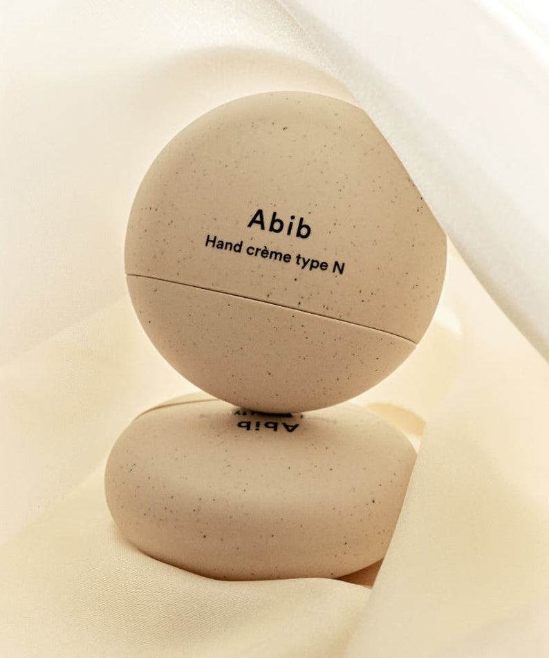 ABIB  Hand Cream Type N 50ml, crème mains Abib en photo sur fond crème, présentation produit minimaliste.