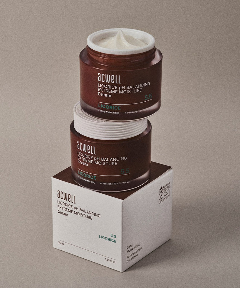Décris l'image en français : ACWELL Licorice pH Balancing Extreme Moisture Cream 55ml, pot crème brun sur fond beige.