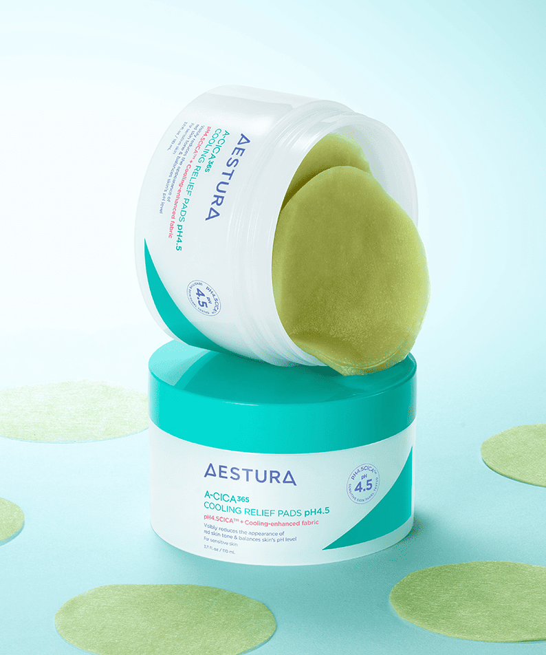 AESTURA Acica 365 Cooling Relief Pad pH 4.5 110ml (60 sheets) en scène, apaisement pour la peau, soin quotidien efficace.