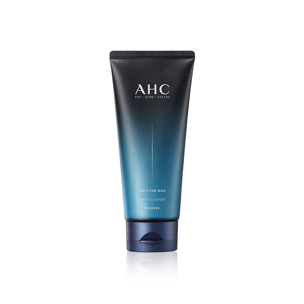 AHC Only For Men Foam Cleanser 140ml, tube noir et bleu sur fond blanc, produit de la marque AHC en photo