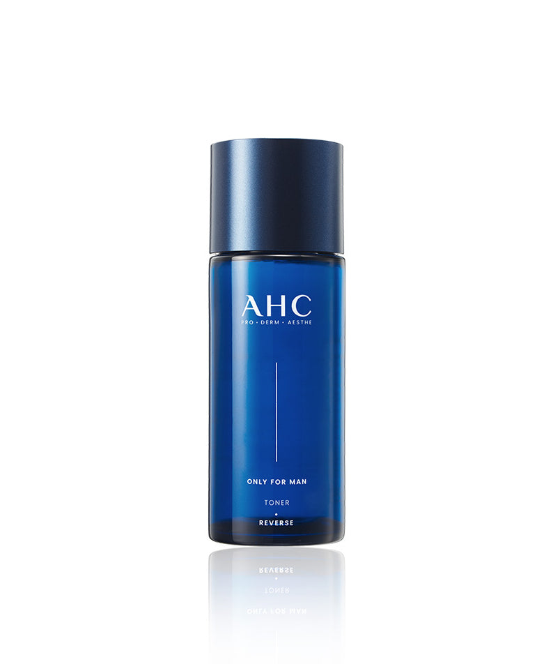 AHC Only For Men Toner 150ml, bouteille bleue sur fond blanc, marque AHC, style cosmétique pour hommes